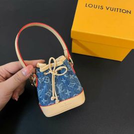 Picture of LV Keyring _SKULVkeyringlyh14811997